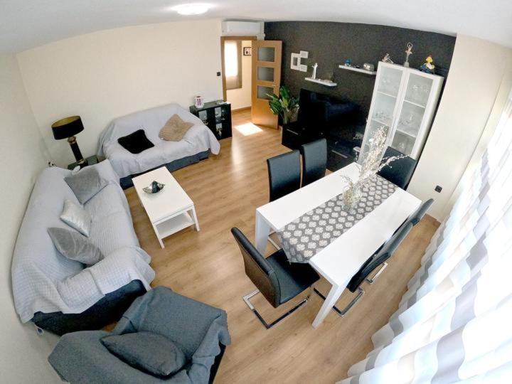 Apartamentos La Encarnacion I 洛斯阿尔卡萨雷斯 外观 照片