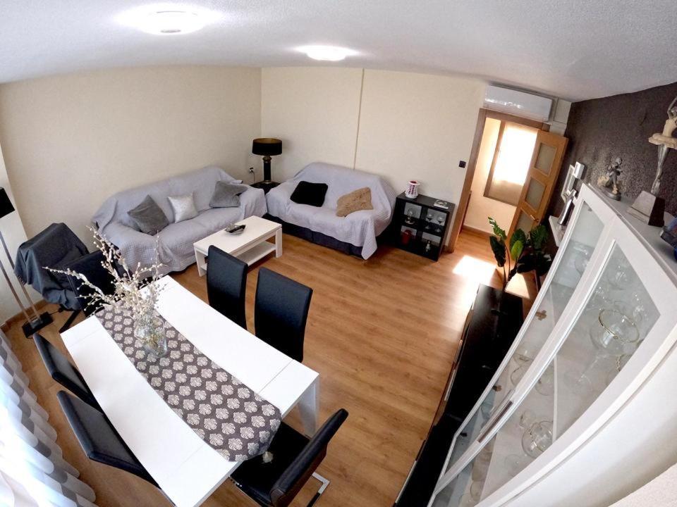 Apartamentos La Encarnacion I 洛斯阿尔卡萨雷斯 外观 照片