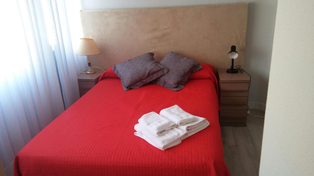 Apartamentos La Encarnacion I 洛斯阿尔卡萨雷斯 外观 照片