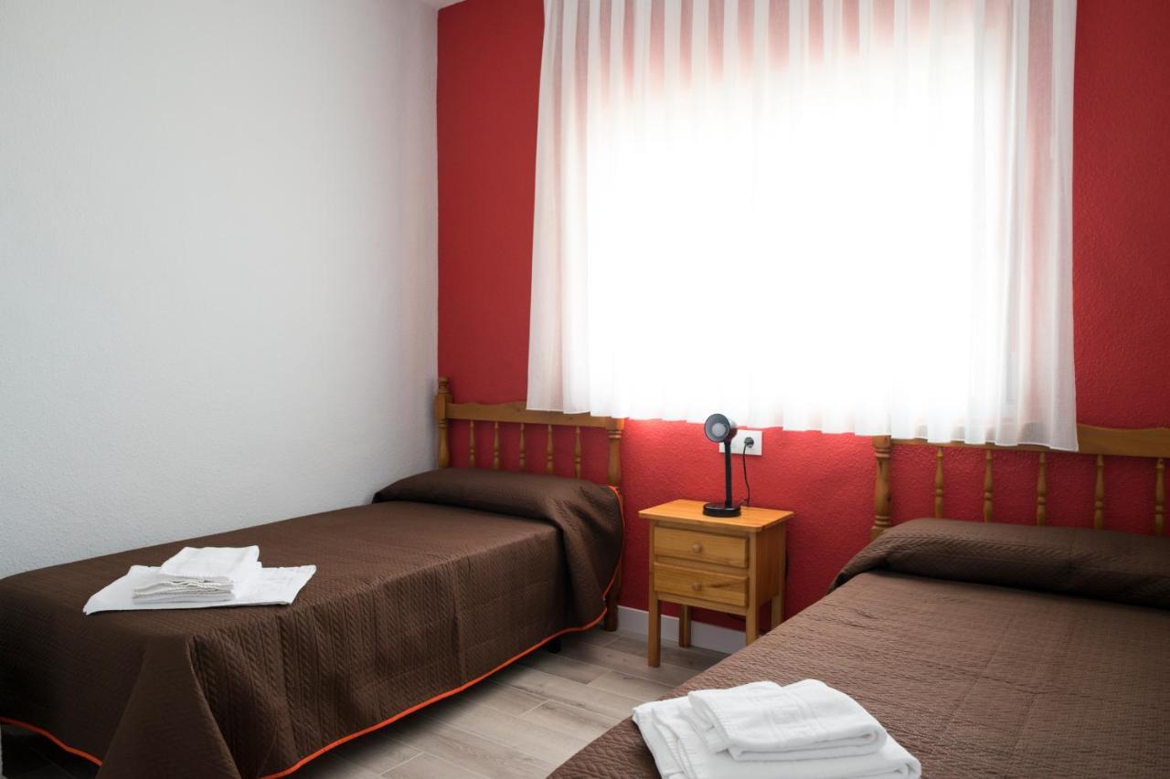 Apartamentos La Encarnacion I 洛斯阿尔卡萨雷斯 外观 照片